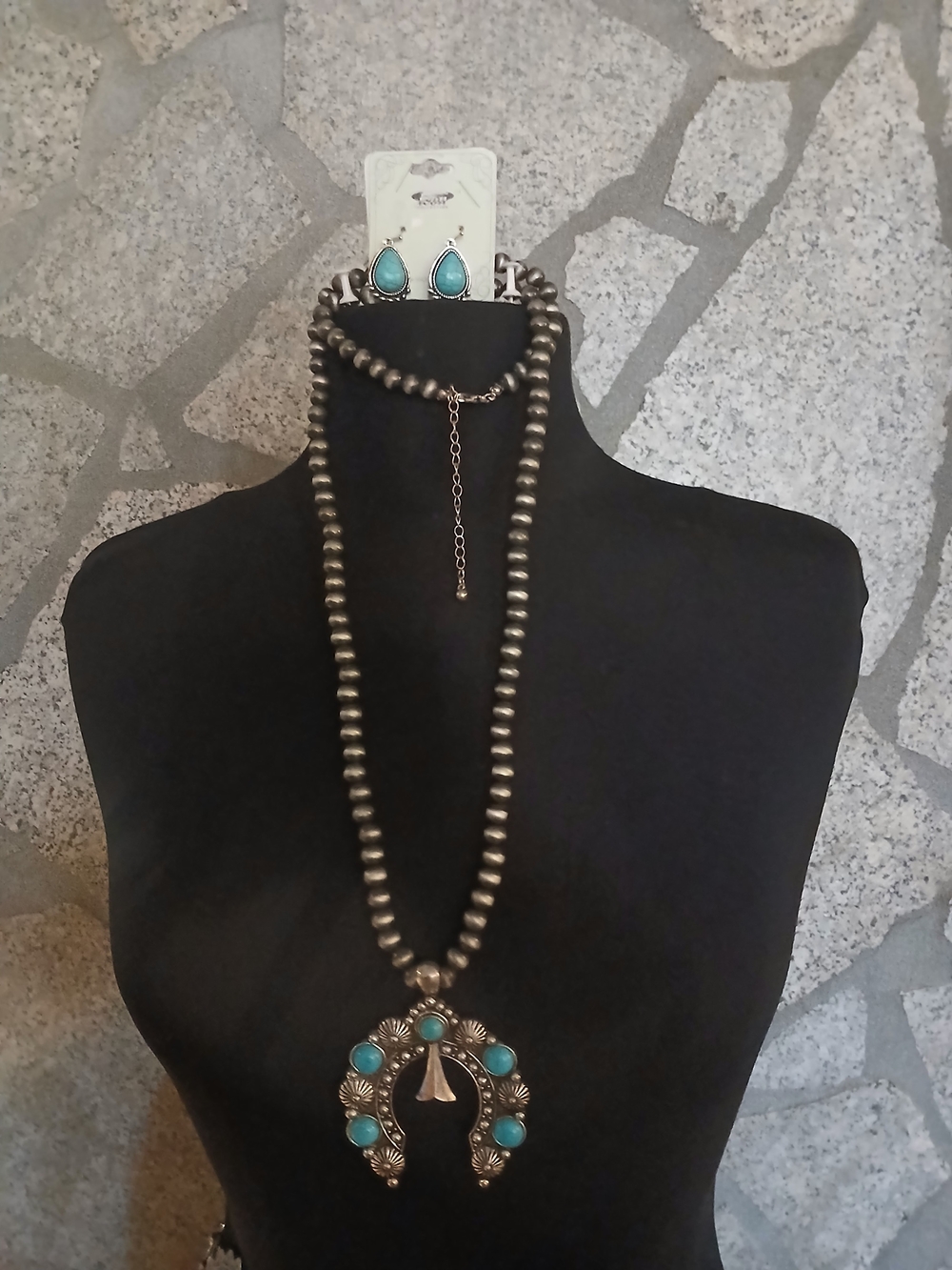 ICON Turquoise and Silver Navajo-Style Beaded Necklace with Drop Earrings